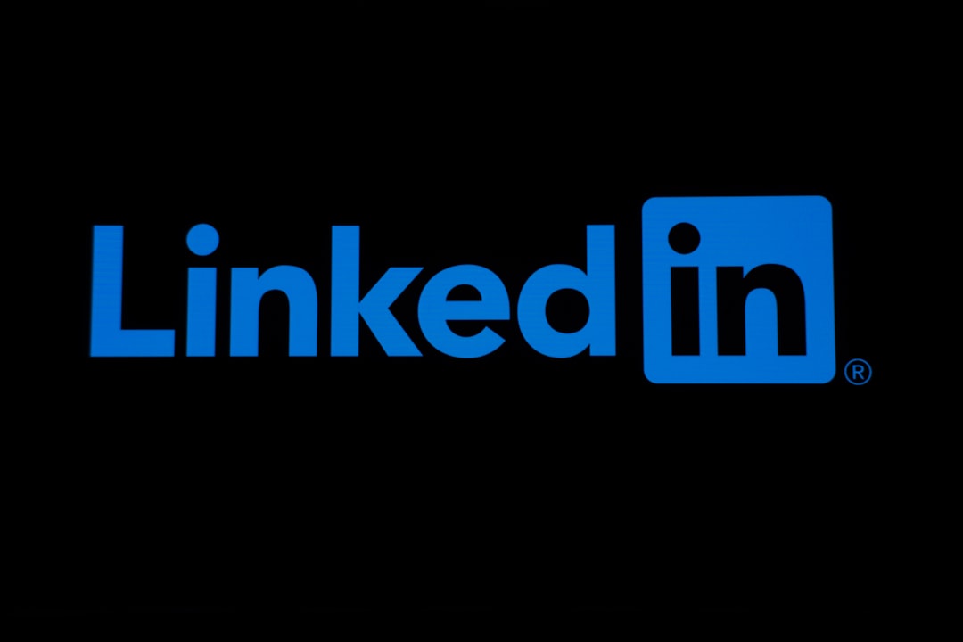 linkedin-logo-on-a-black-background-cqrgl47bnhg